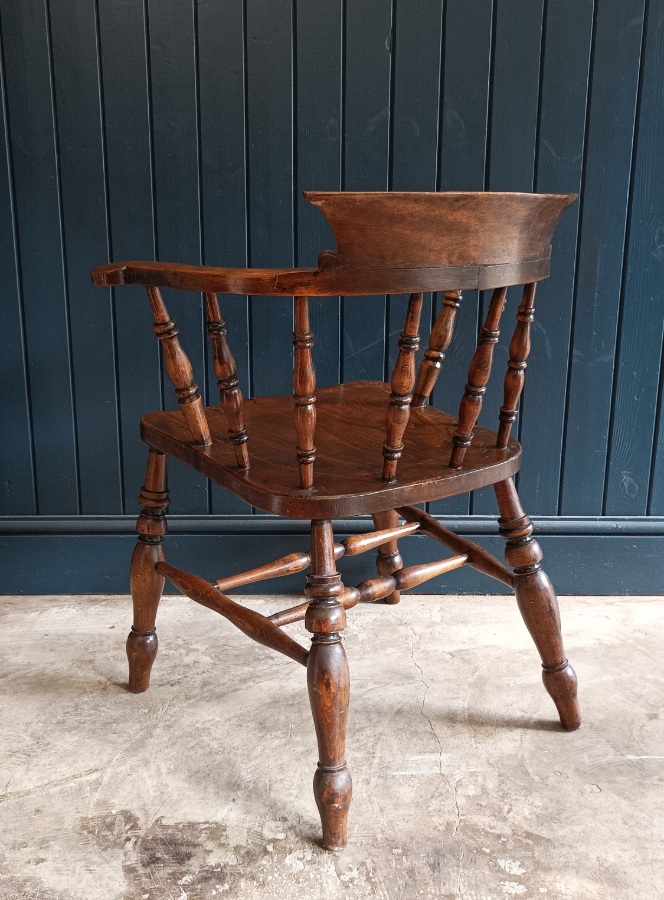 KNePhQDg_Antique English Smokers Captains Bow Chair (9).jpg